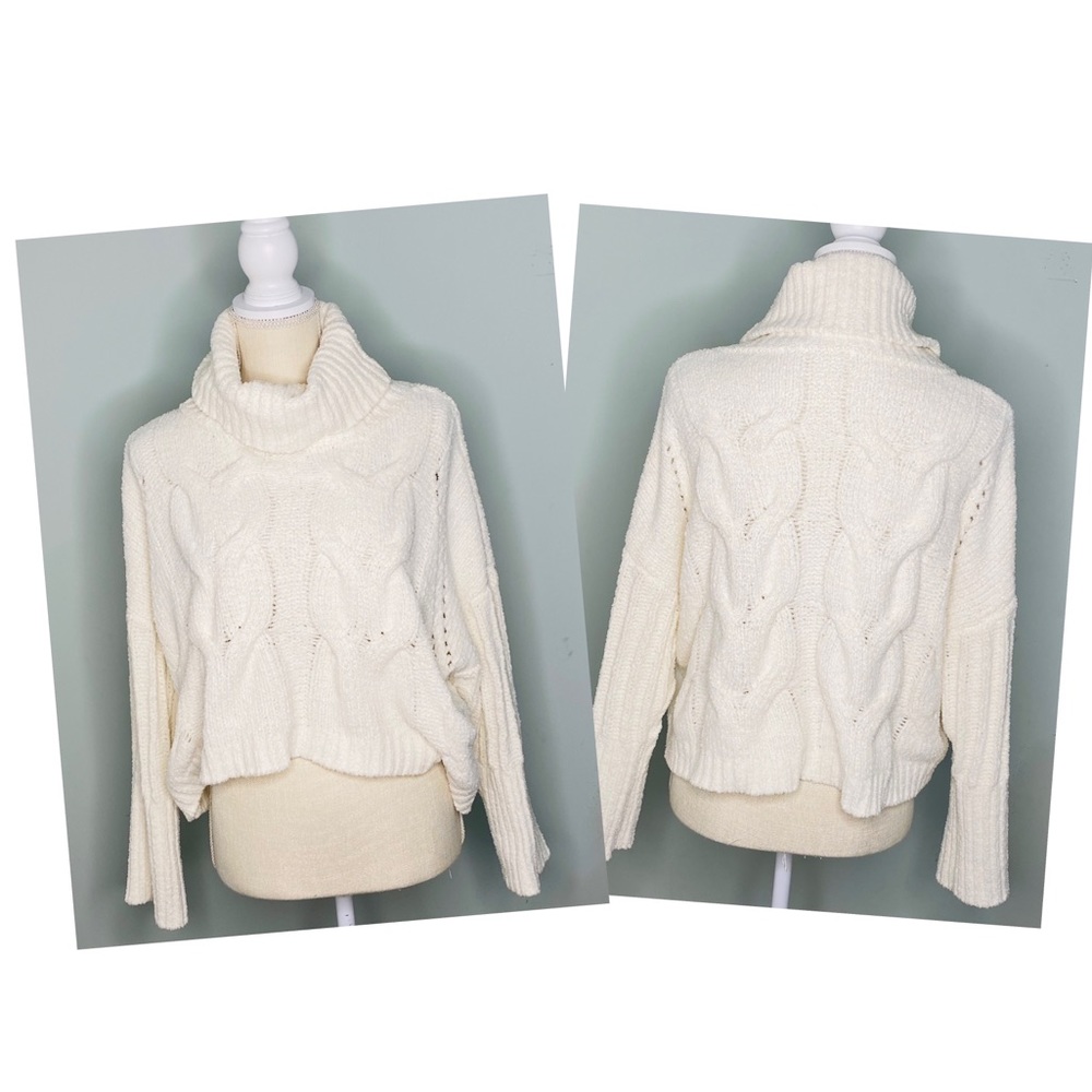 Moon & Madison Super Soft Cream Sweater